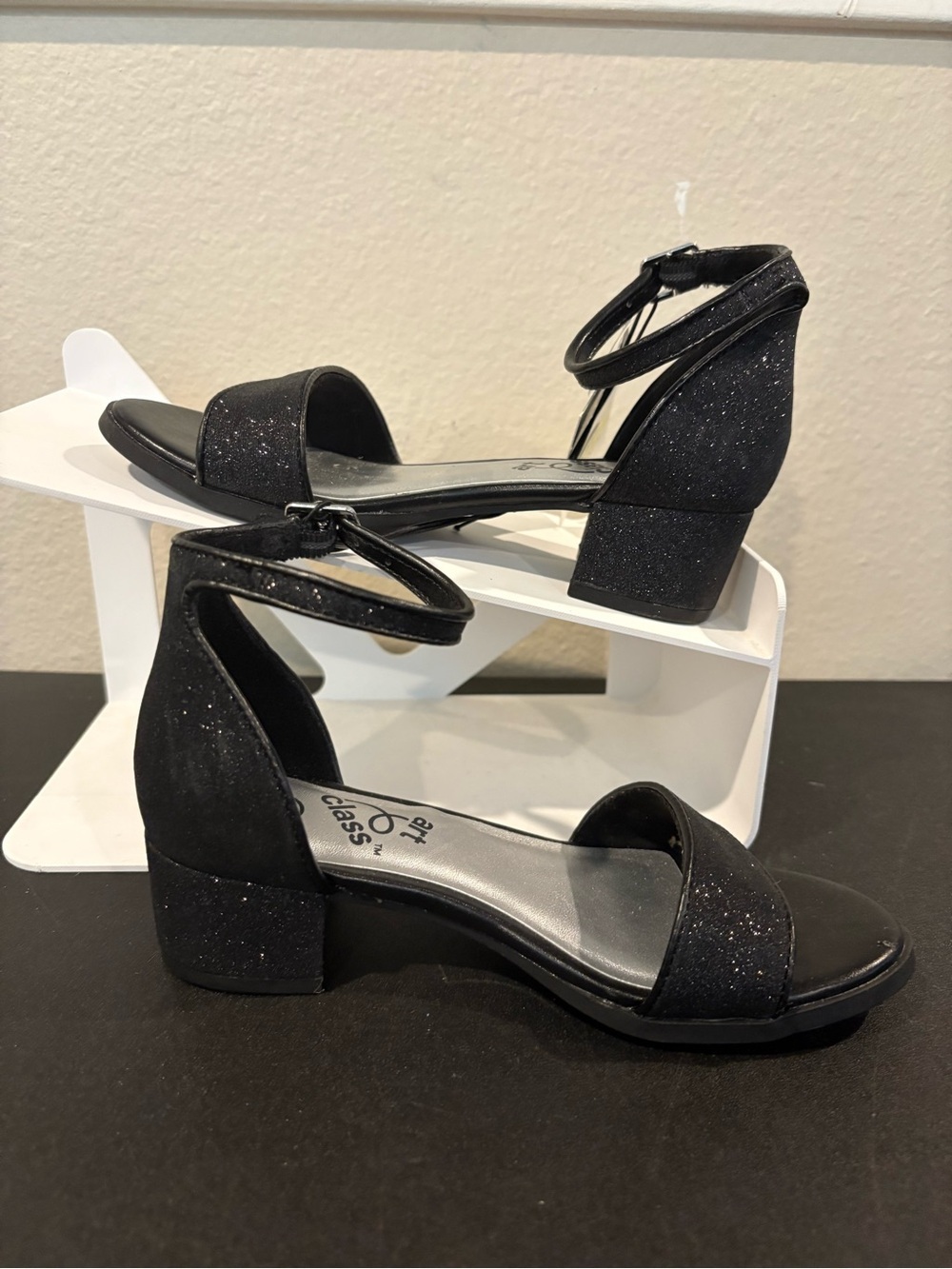 New Art Class Girls Kids Youth Fannie Block Heeled Sandals Sz 13 - Picture 2 of 6